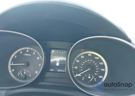 2018 Hyundai Santa Fe Sport 2.4L z USA, uszkodzony, nr VIN 5NMZUDLB5JH054699